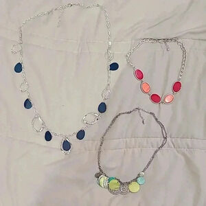 #10 set of 3 fashion statement charm seashell medallion necklaces